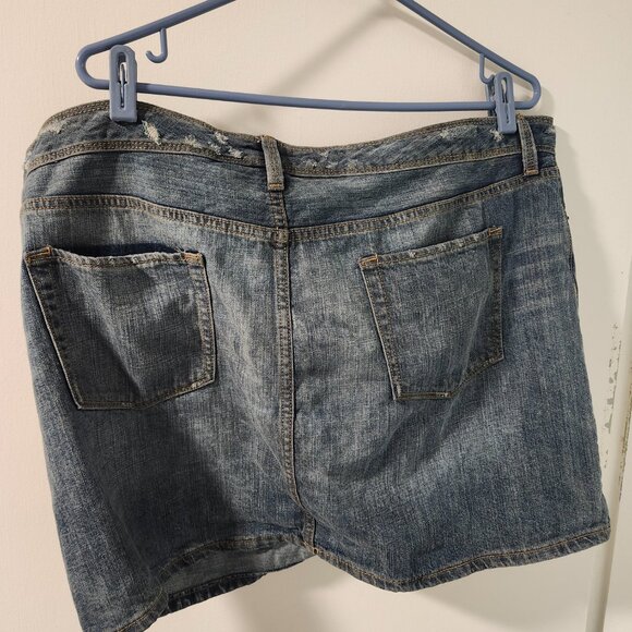 Gap jean skirt - Picture 2 of 3